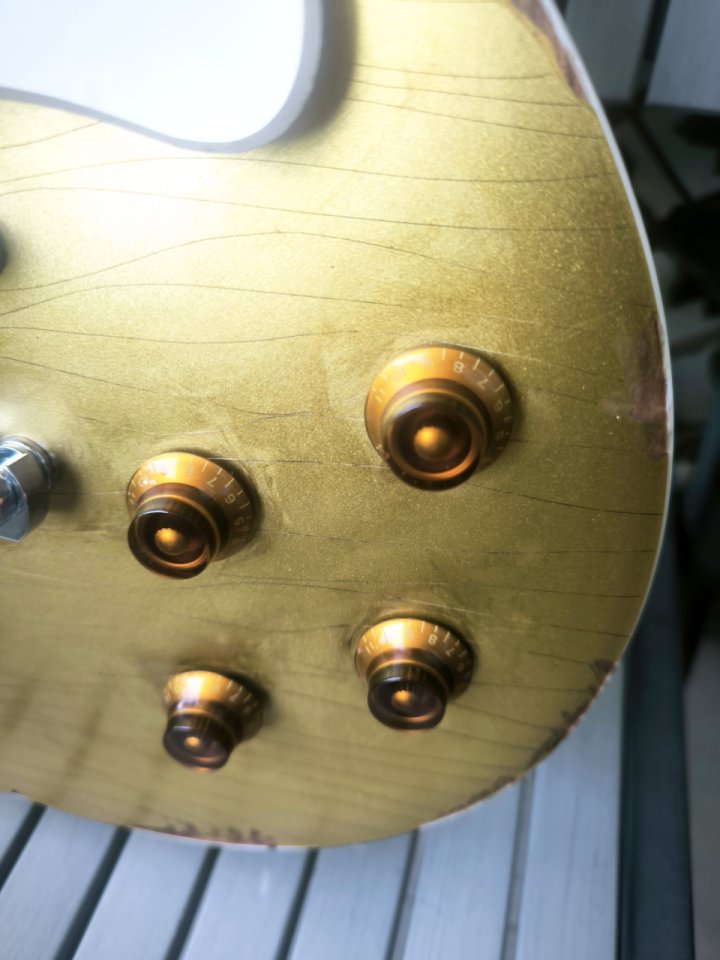 Les Paul Gold top Heavy Relic + Mojo Pickups + Extras ¡ENVÍO INCLUIDO! de segunda mano · Foto 3 de 7 · Murcia · 450 €