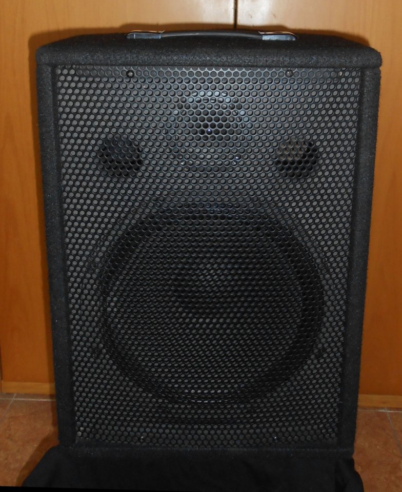 Altavoz monitor de escenario de segunda mano · Foto 1 de 5 · Barcelona · 50 €