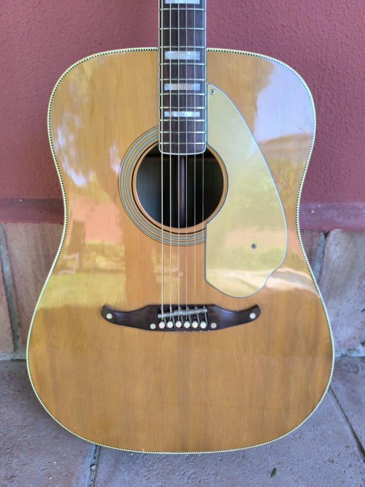 Fender Kingman 1968 USA de segunda mano · Foto 2 de 9 · Sevilla · 750 €