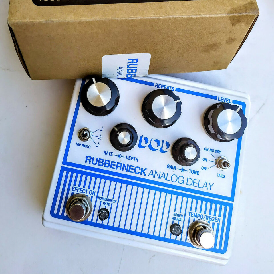 DOD Rubberneck Analog Delay con el FSX3 footswitch