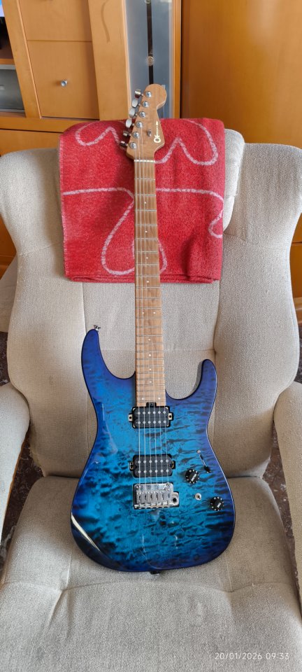 Cambio/Vendo Charvel DK24Q
