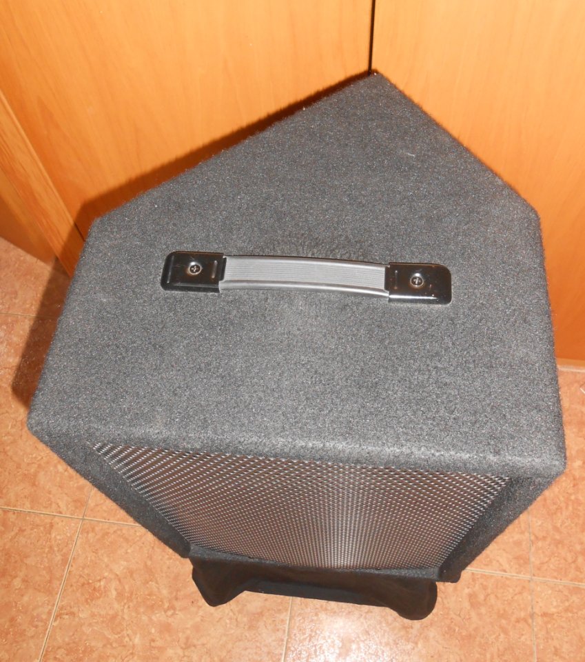 Altavoz monitor de escenario de segunda mano · Foto 2 de 5 · Barcelona · 50 €