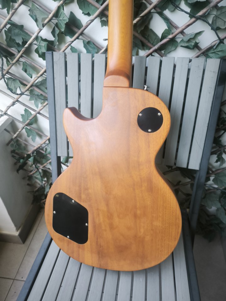 Les Paul Gold top Heavy Relic + Mojo Pickups + Extras ¡ENVÍO INCLUIDO! de segunda mano · Foto 6 de 7 · Murcia · 450 €