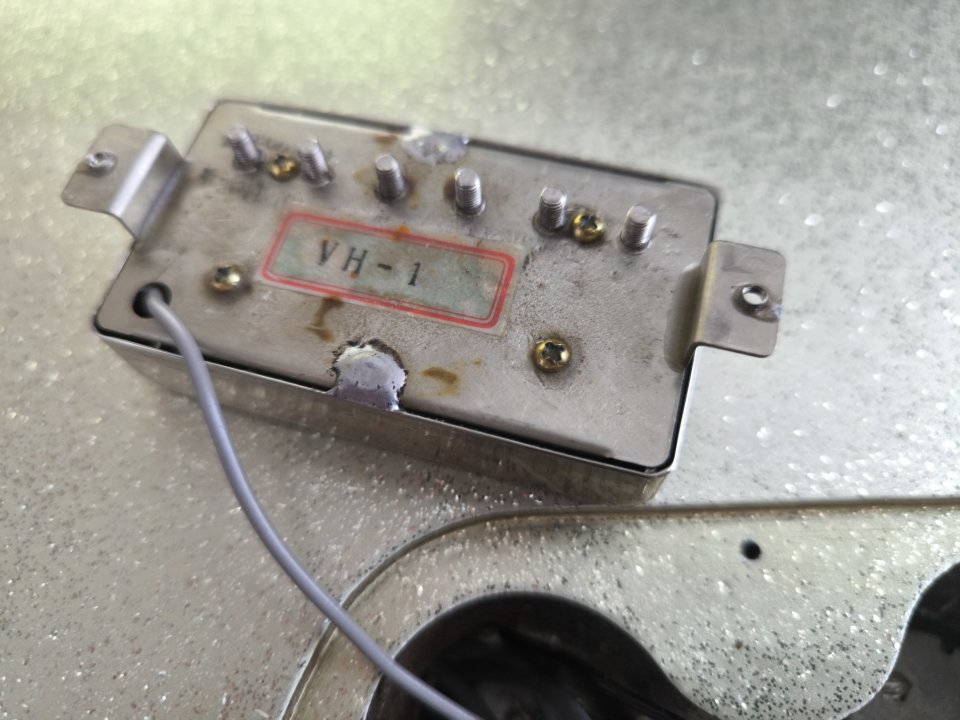 Burny RLC Silver Sparkle MIJ 90s – 3 humbuckers VH-1 – usada por Uzzhuaïa de segunda mano · Foto 9 de 10 · Valencia · 1500 €