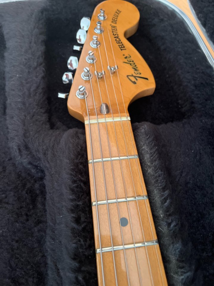 Fender Telecaster Deluxe de segunda mano · Foto 3 de 10 · Valencia · 1050 €