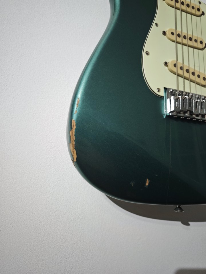 Guitarra por piezas strato