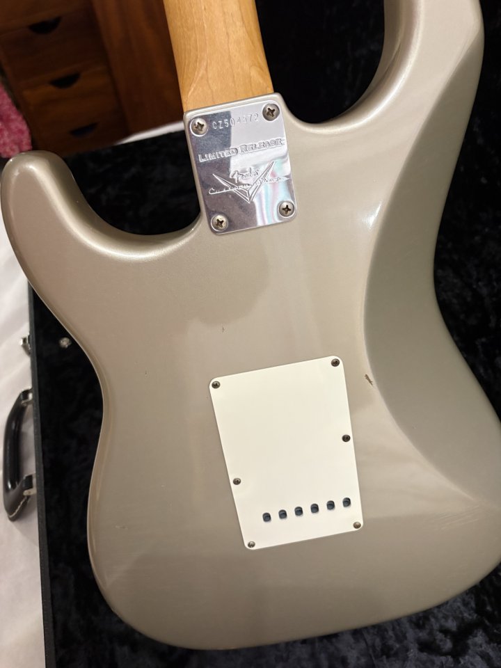 Guitarra fender stratocaster custom shop relic ed limitada de segunda mano · Foto 7 de 10 · Illes Balears · 3900 €