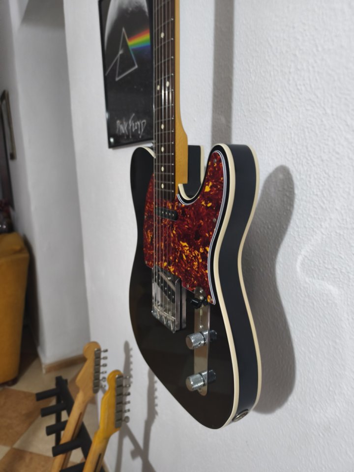 Fender Telecaster American Vintage Custom 62 Negra de segunda mano · Foto 2 de 9 · Málaga · 2000 €