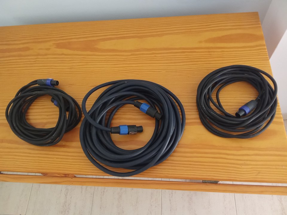 CROWN XLS 2502 de segunda mano · Foto 4 de 4 · Illes Balears · 250 €