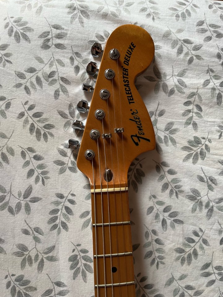 Fender Telecaster Deluxe de segunda mano · Foto 6 de 10 · Valencia · 1050 €