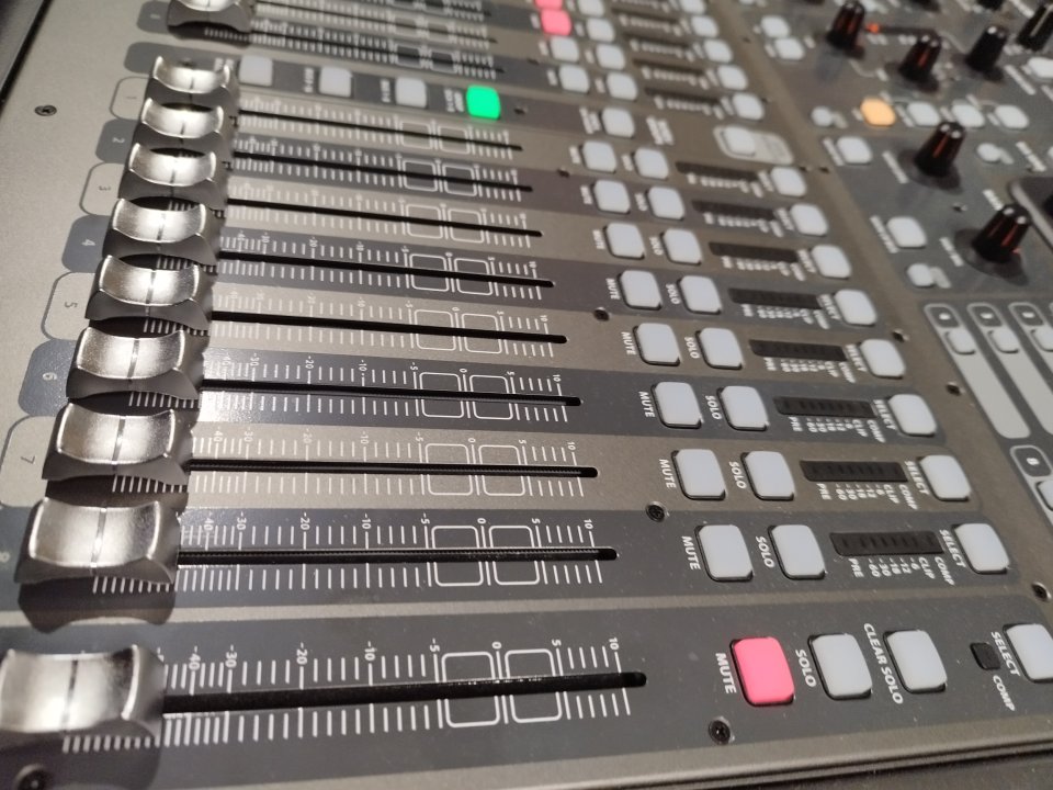 Behringer X32 Producer. EN GARANTIA