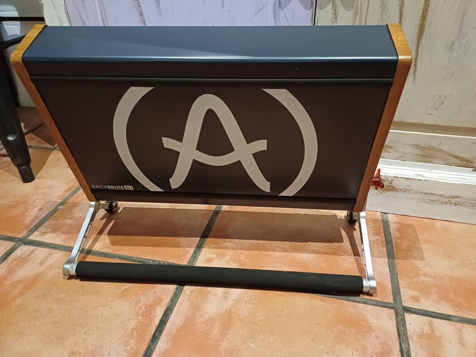 Artura Rackbrute 6U Eurorack de segunda mano · Foto 3 de 3 · Zaragoza · 255 €