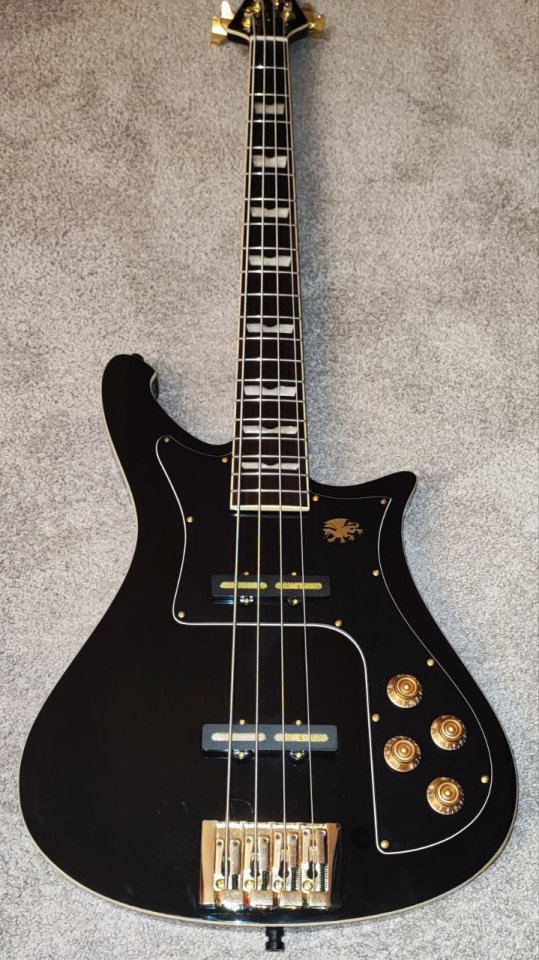 Bajo Nidhogg Baum Negro