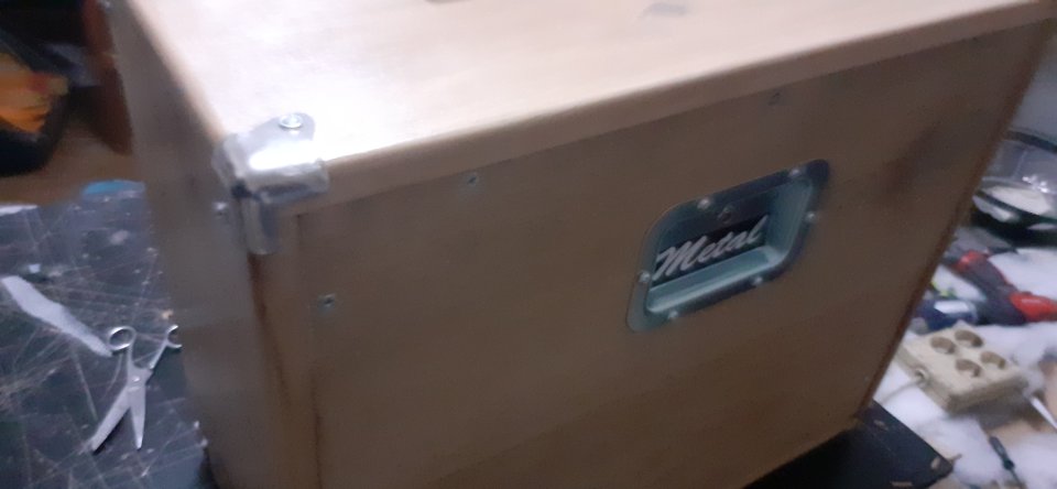 Pantalla artesanal 1x12 madera de Abeto finlandes 18mm