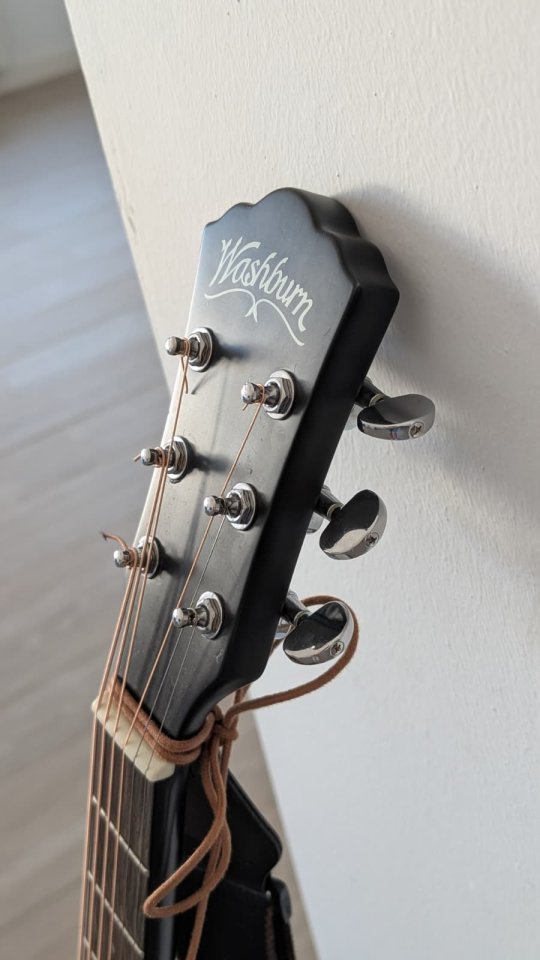 Guitarra electroacústica Washburn ea12 festival de segunda mano · Foto 3 de 7 · Badajoz · 145 €
