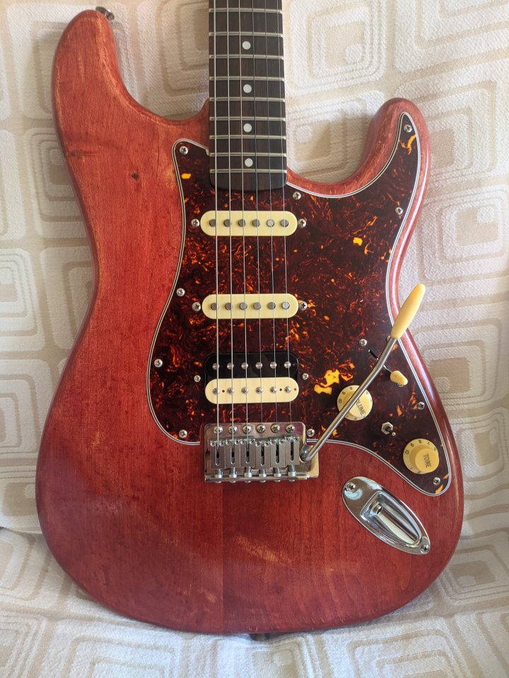 Squier Korea 1996 - Trastes Acero Inoxidable - Completamente mejorada de segunda mano · Foto 2 de 9 · A Coruña · 450 €