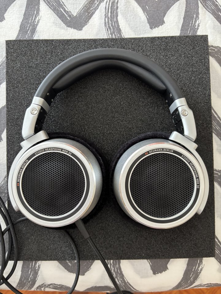 Neumann NDH 30 de segunda mano · Foto 1 de 6 · Madrid · 470 €
