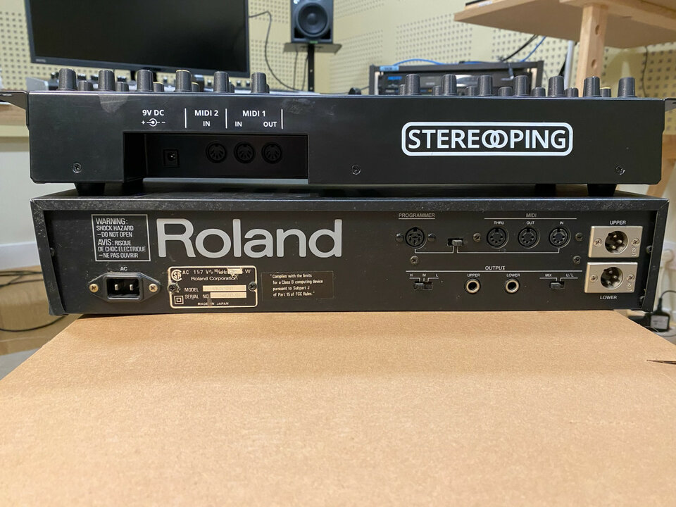 Roland MKS-80 Super Jupiter rev5 + Stereoping synthprogrammer