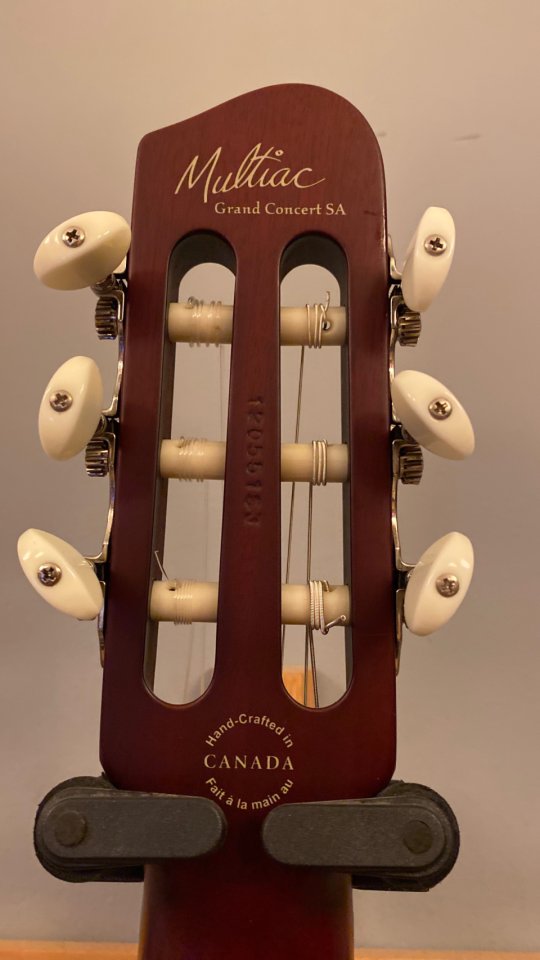 Guitarra Godin Multiac Grand Concert SA 2012