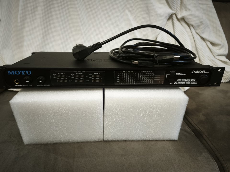 MOTU 2408mk3 + pci express 424 de segunda mano · Foto 1 de 4 · Granada · 700 €