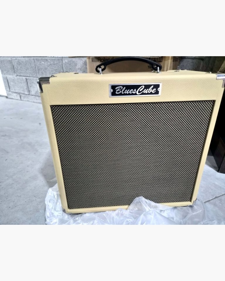 Roland Blues Cube Hot (Vintage Blonde) - ¡NUEVO A ESTRENAR, EN SU CAJA ORIGINAL! de segunda mano · Foto 3 de 7 · Bizkaia · 530 €