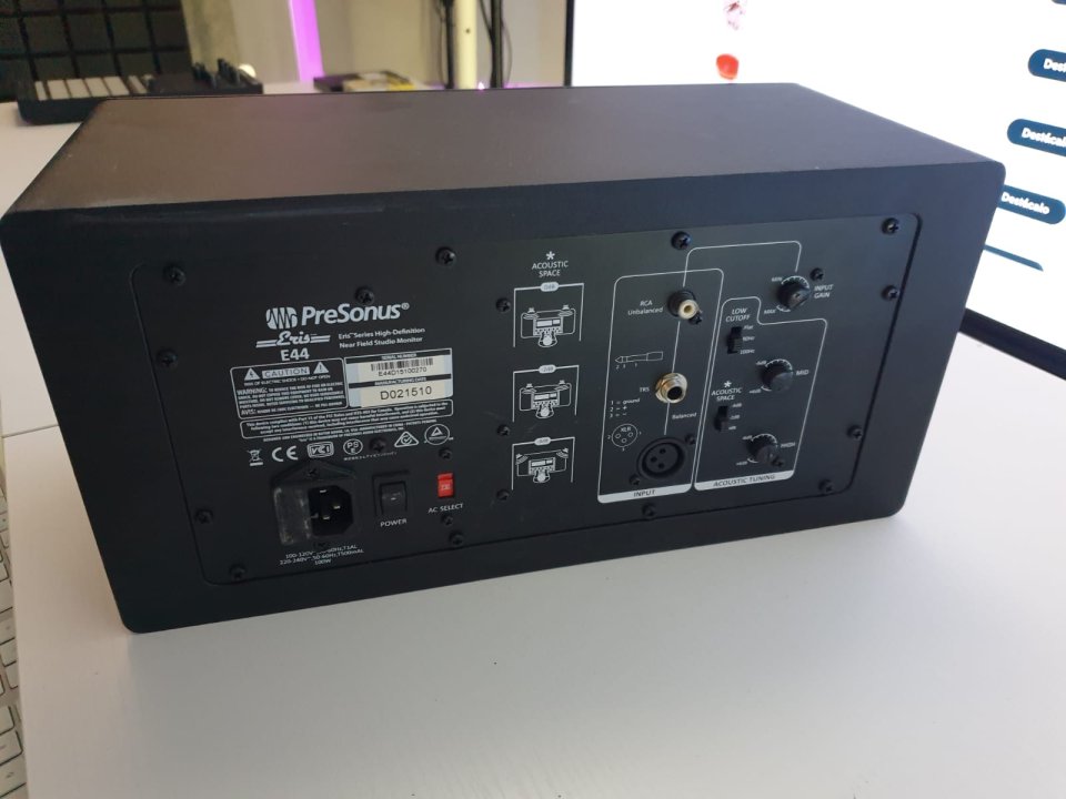 Altavoz central Presonus Eris E44