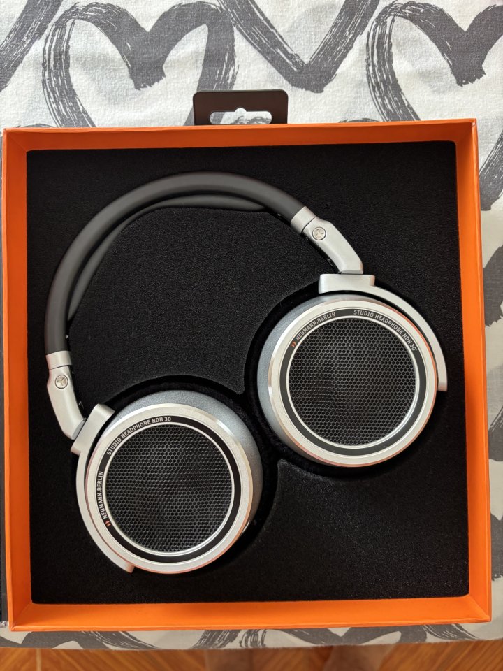 Neumann NDH 30 de segunda mano · Foto 3 de 6 · Madrid · 470 €
