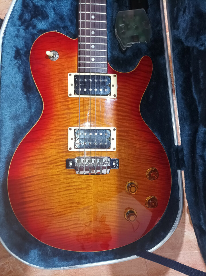 Line 6 Variax JTV-59