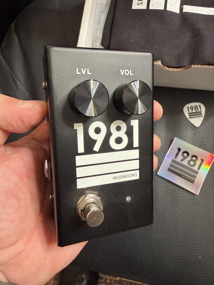 Varios pedales…EHX Mistress, Flashback Delay y 1981 Inventions LVL