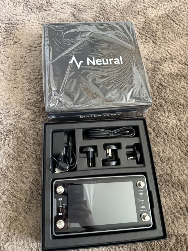 Quad Cortex Mini de segunda mano · Foto 1 de 2 · Murcia · 1010 €