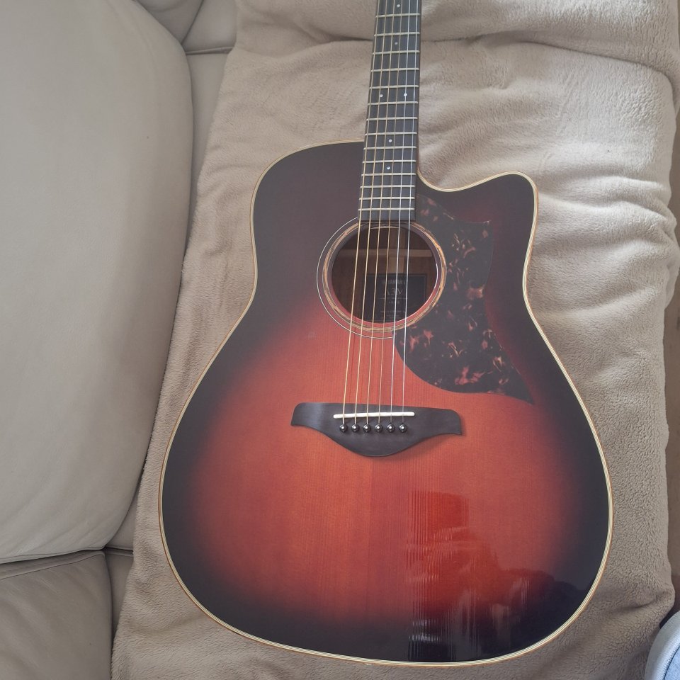 Yamaha A3M ARE TBS - Guitarra electroacústica