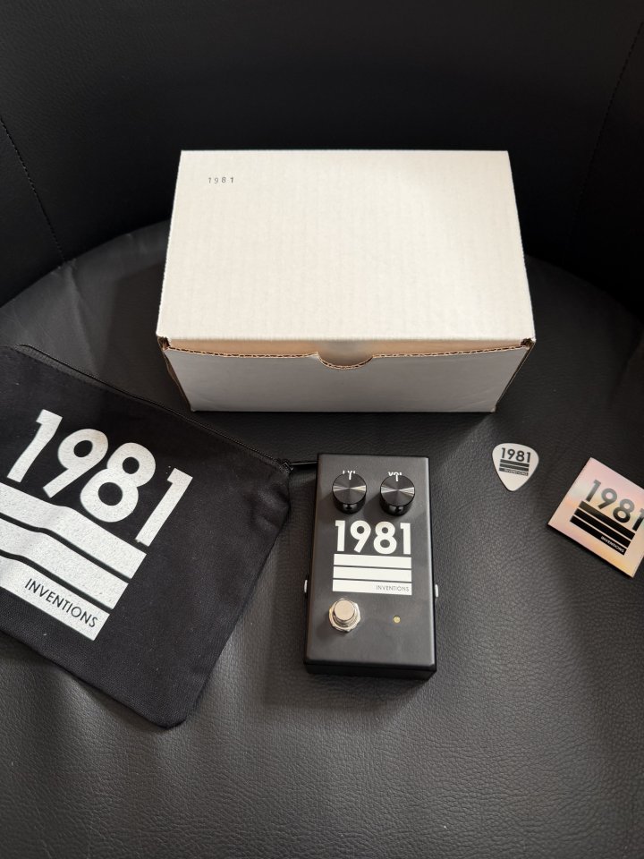 Varios pedales…EHX Mistress, Flashback Delay y 1981 Inventions LVL