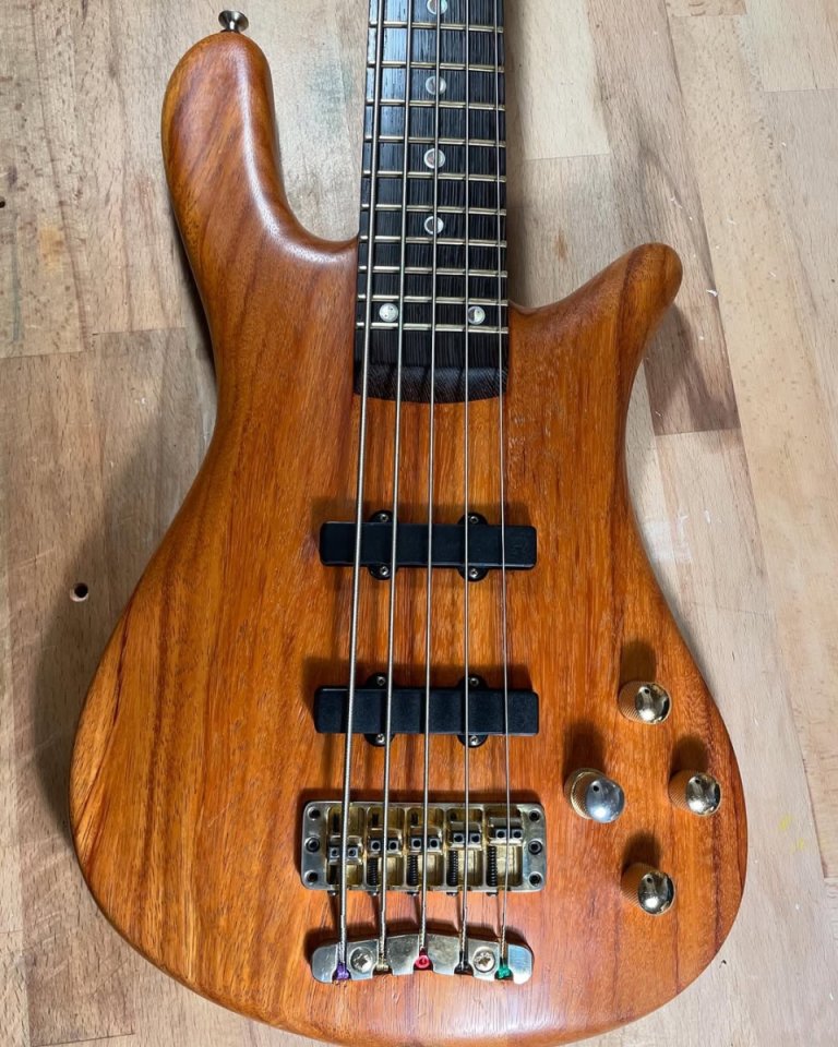 Warwick Streamer Stage II 5 cuerdas