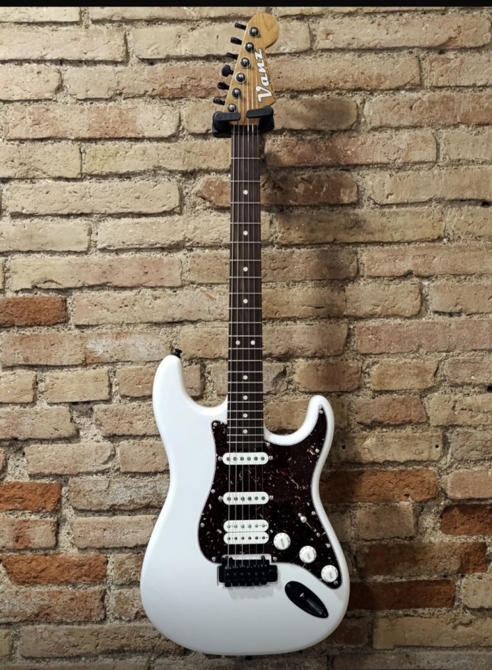 Vanz Strato HSS Pascual Brisa pickups