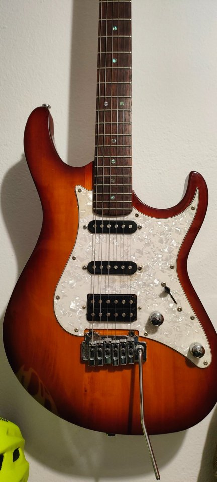 Guitarra Cort G250 de segunda mano · Foto 1 de 2 · Huelva