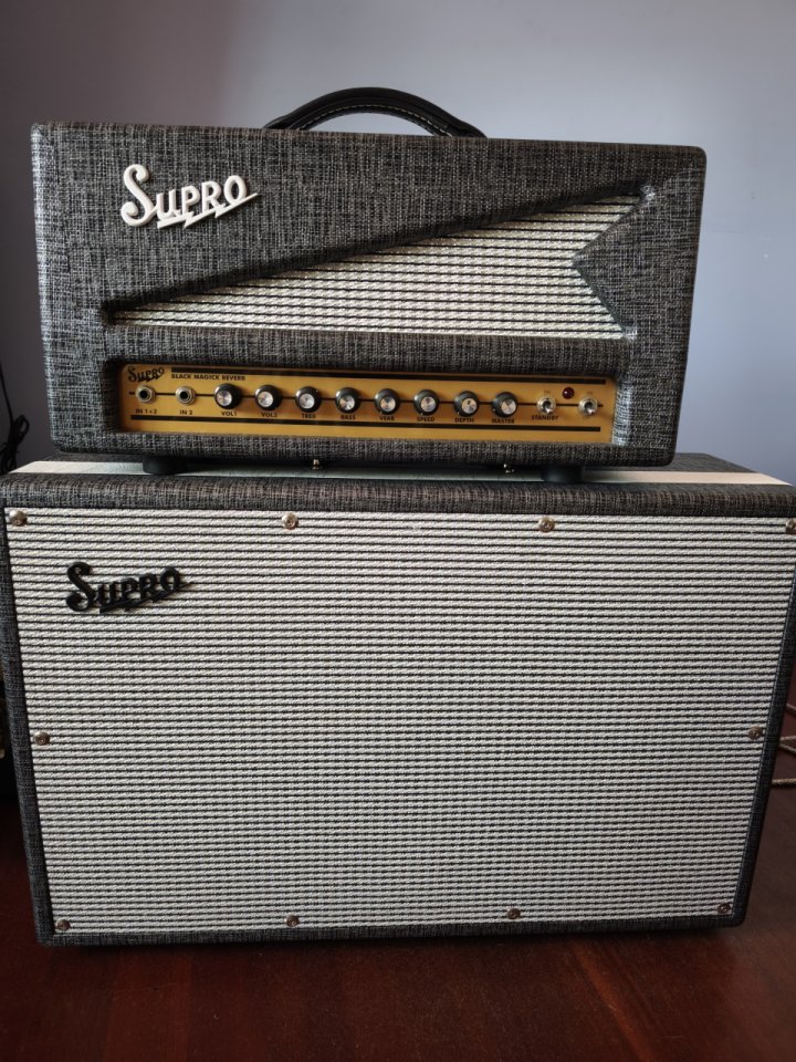 Supro 1696RTH Black Magick Reverb + Extension cab 212 de segunda mano · Foto 1 de 5 · Pontevedra · 1200 €