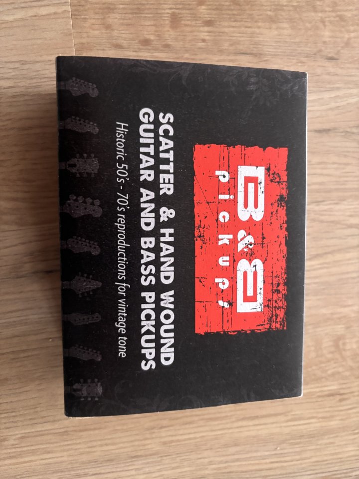 Vanz Strato HSS Pascual Brisa pickups