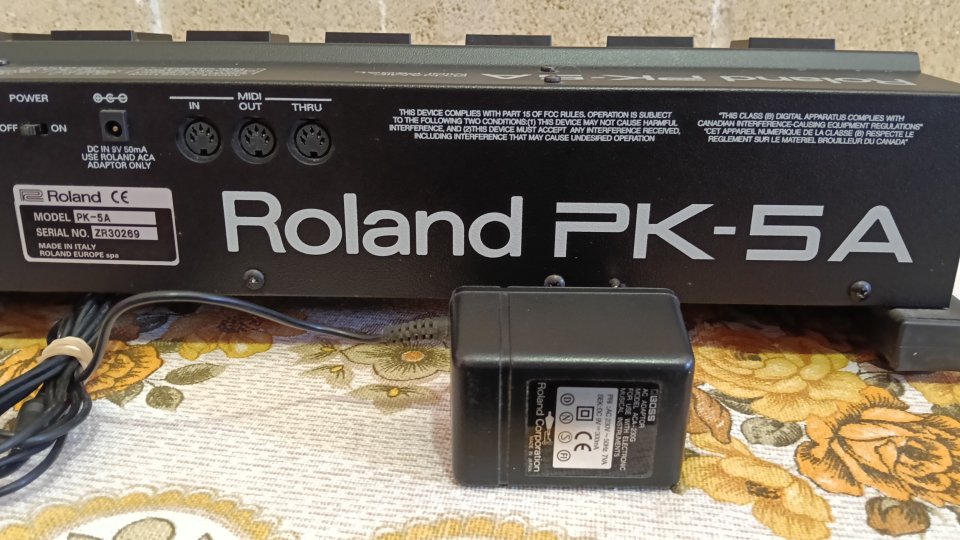 Roland PK-5A midi pedal de segunda mano · Foto 4 de 4 · A Coruña · 450 €
