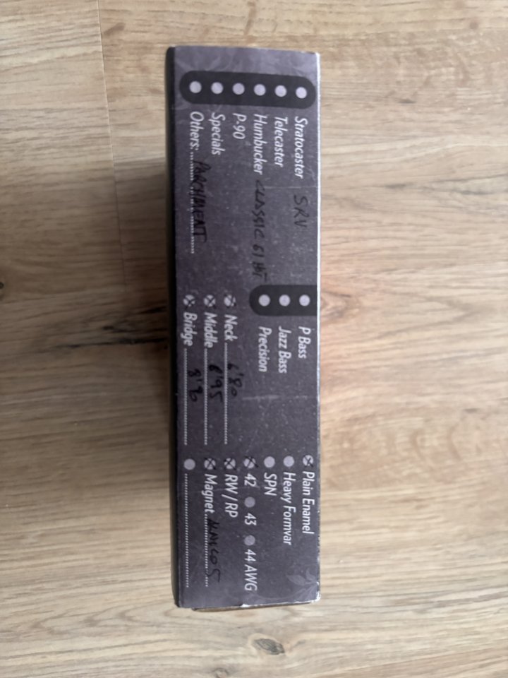 Vanz Strato HSS Pascual Brisa pickups