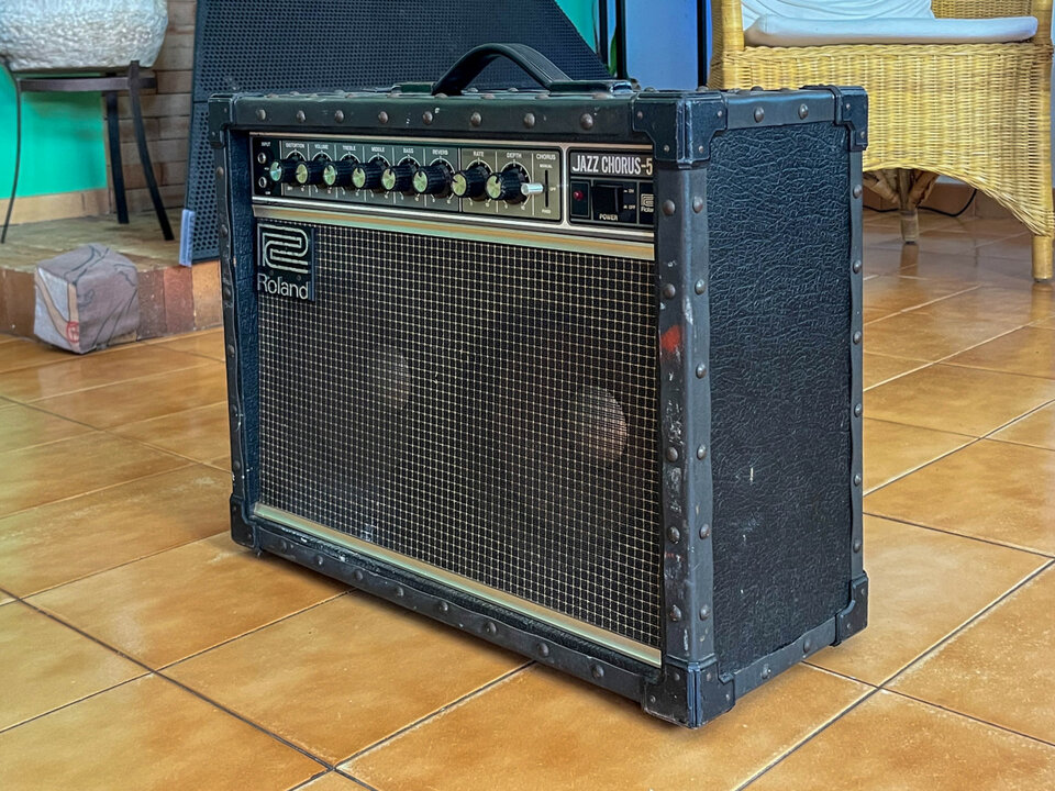 ROLAND JAZZ CHORUS 55