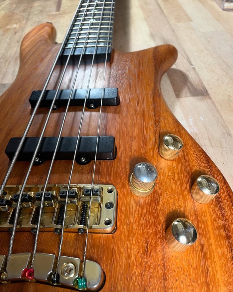 Warwick Streamer Stage II 5 cuerdas