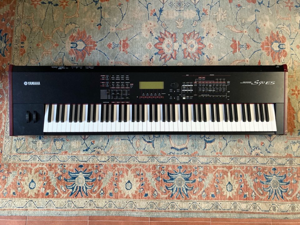 Piano Yamaha S90ES