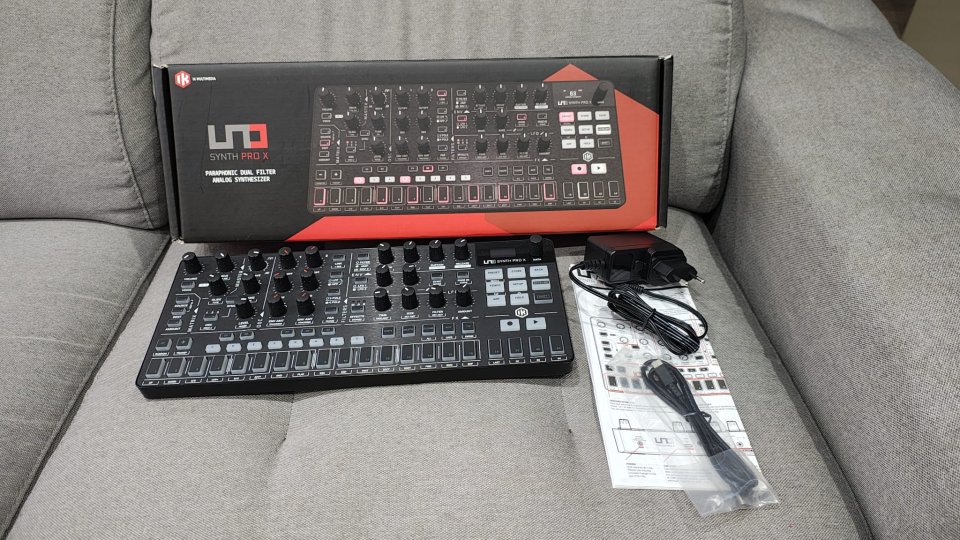 IK Multimedia Uno Synth Pro-X