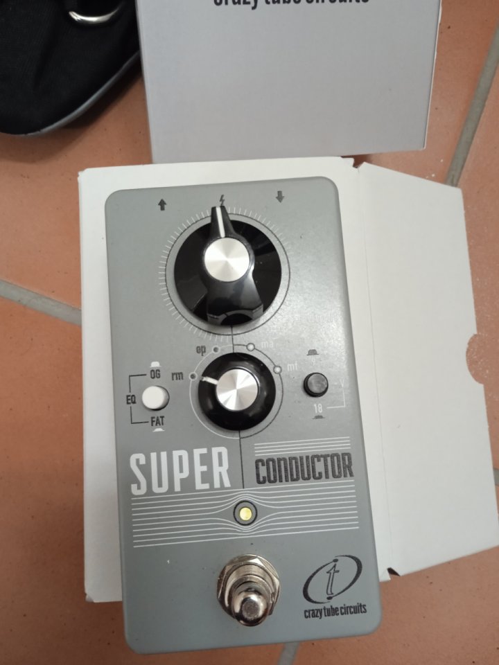 Crazy tube circuits Super Conductor de segunda mano · Foto 6 de 7 · Valencia · 111 €