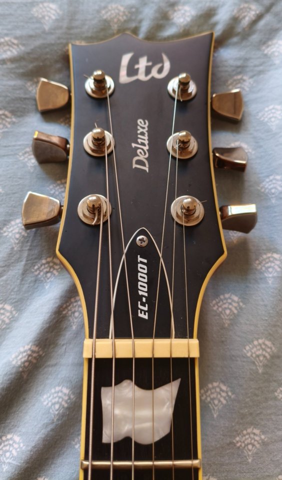 LTD EC-1000T FM Honey Burst Satin con Fishman de segunda mano · Foto 2 de 7 · Madrid · 900 €