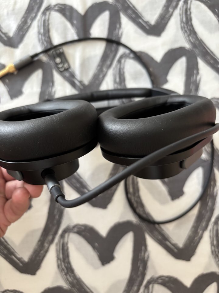 Austrian Audio Hi-X65 de segunda mano · Foto 3 de 8 · Madrid · 200 €