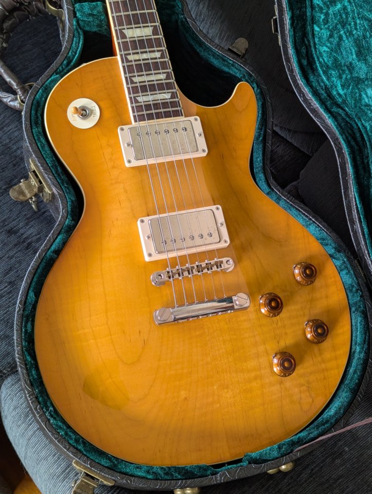 Tokai Premium Love Rock LS150F-3A Honey Burst Flame Top de segunda mano · Foto 1 de 10 · Pontevedra · 1600 €