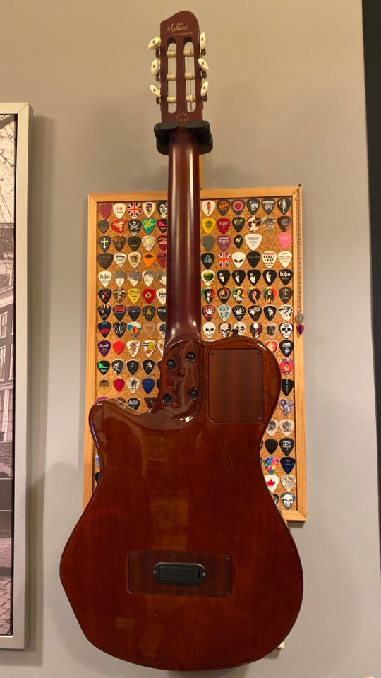 Guitarra Godin Multiac Grand Concert SA 2012