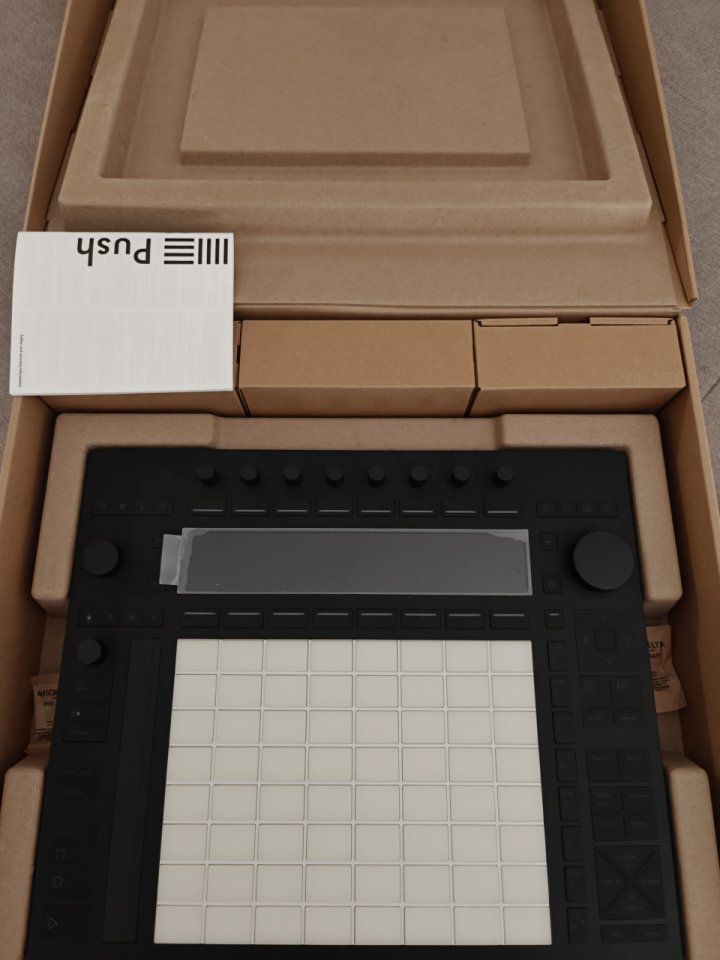 Ableton push 3 de segunda mano · Foto 2 de 2 · Lleida · 650 €