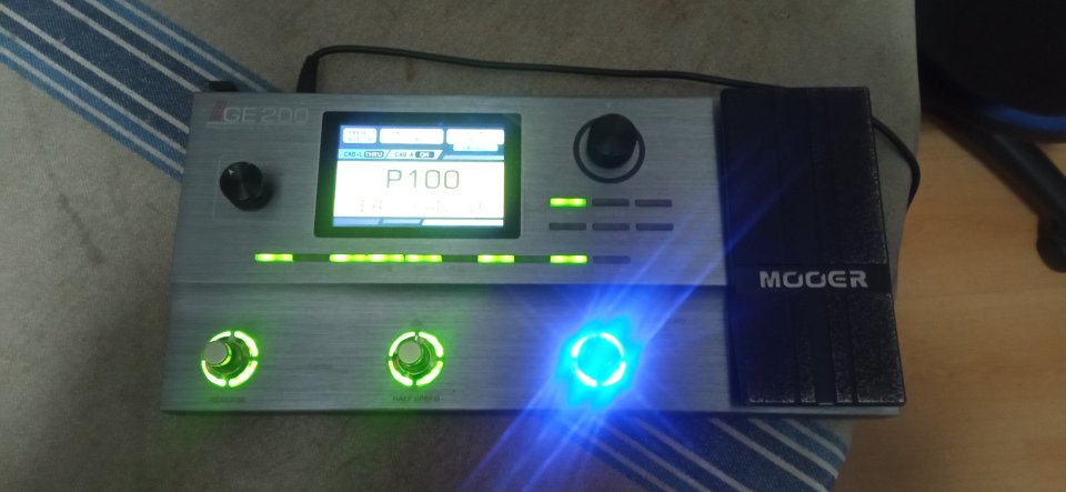 Mooer ge200 con choptones inc